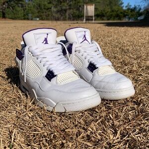Authentic air Jordan retro 4 metallic purple. Ct8527-115